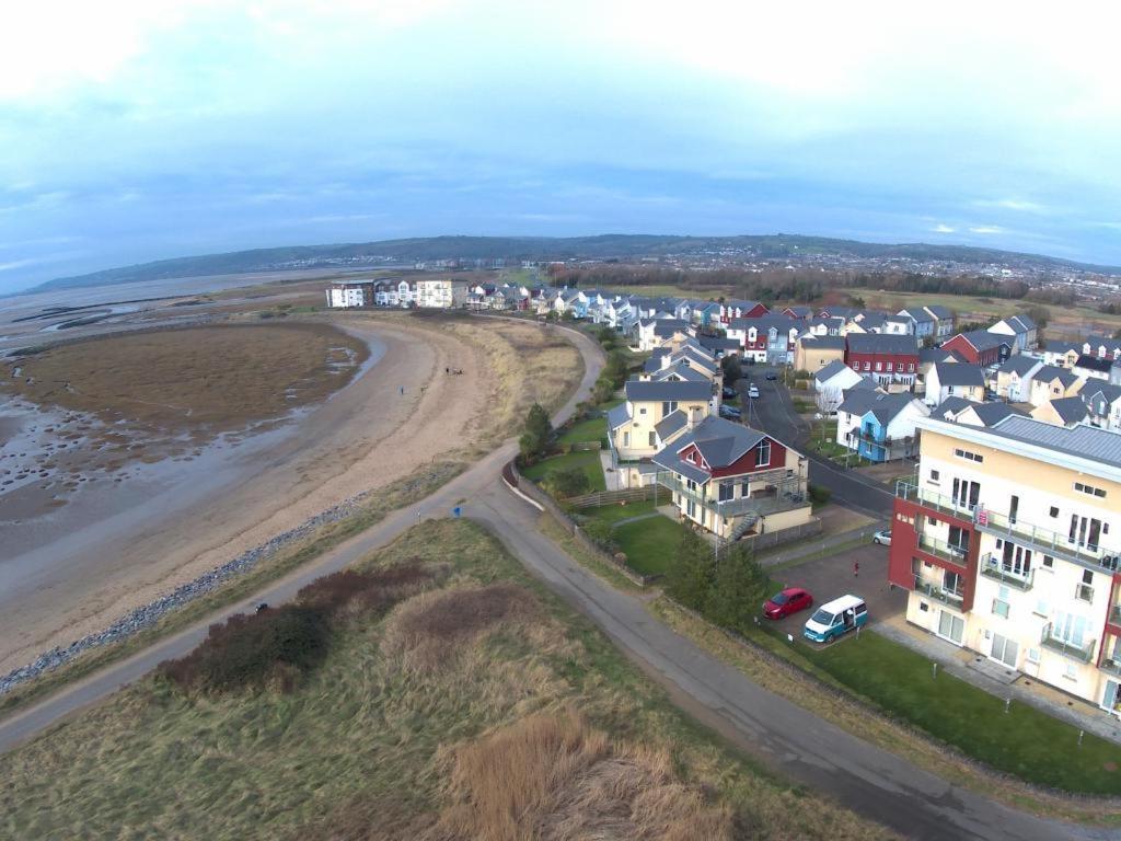Coastal Apartment With Beach On Your Doorstep! Llanelli Eksteriør bilde
