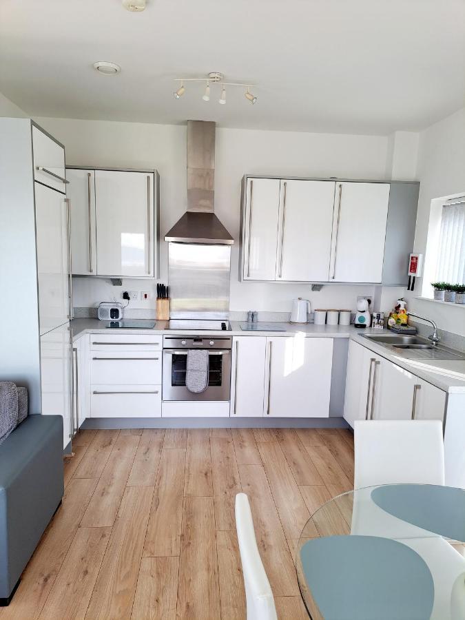 Coastal Apartment With Beach On Your Doorstep! Llanelli Eksteriør bilde