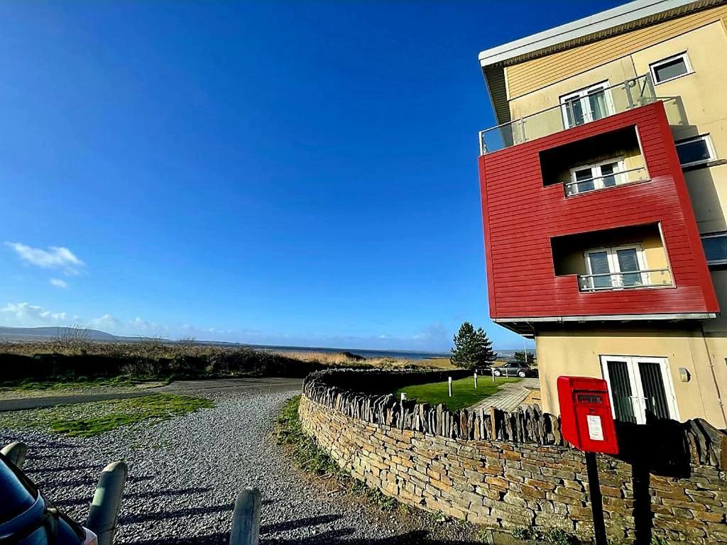 Coastal Apartment With Beach On Your Doorstep! Llanelli Eksteriør bilde