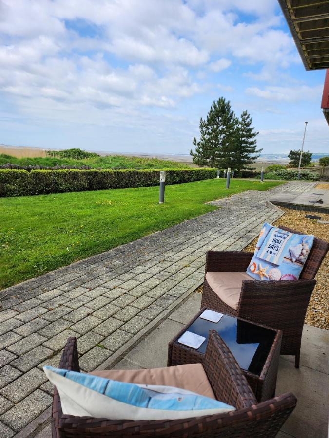 Coastal Apartment With Beach On Your Doorstep! Llanelli Eksteriør bilde