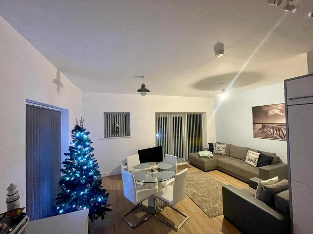 Coastal Apartment With Beach On Your Doorstep! Llanelli Eksteriør bilde